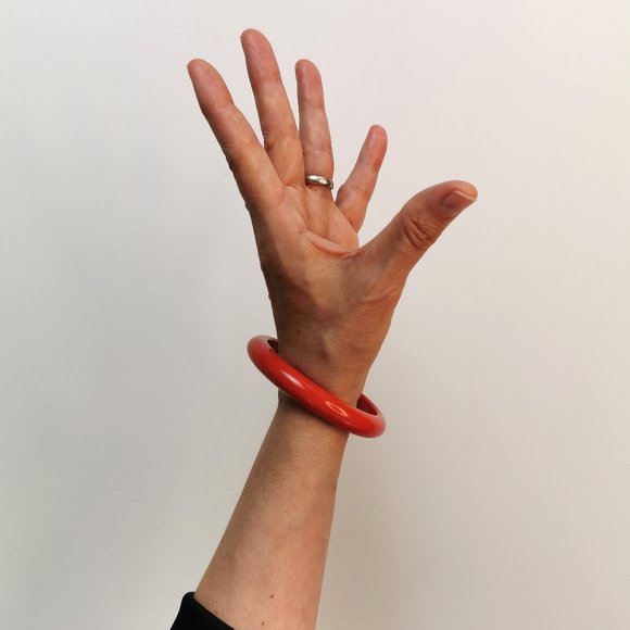 Red Plastic Vintage 1980s Bracelet - Picture 8 of 11